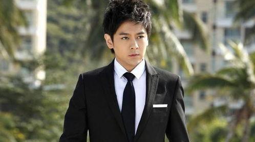 小栗旬吃瓜照片高清图,高清美照曝光引网友热议