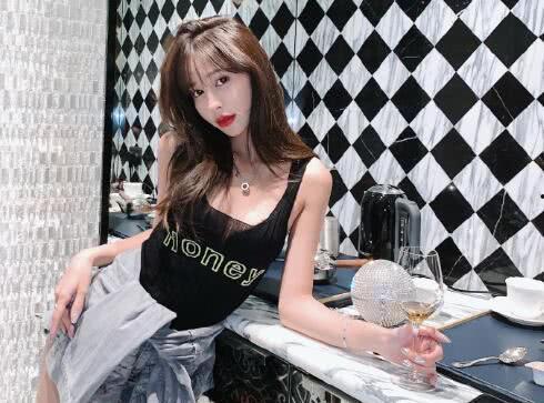 新加坡微博网红,微博上的璀璨新星